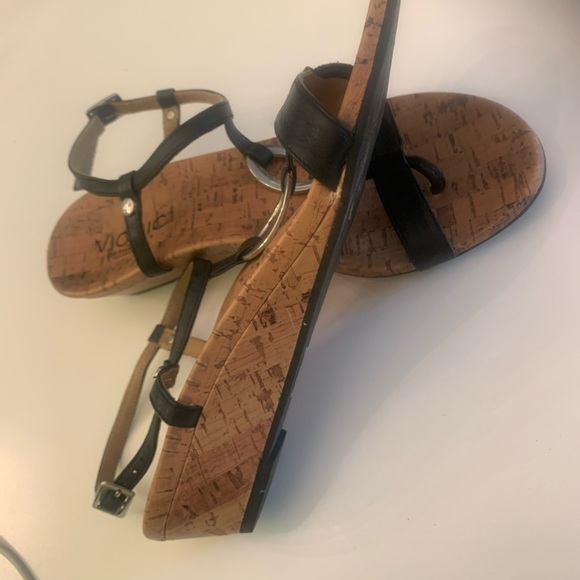 Woman’s sandals - Picture 3 of 8